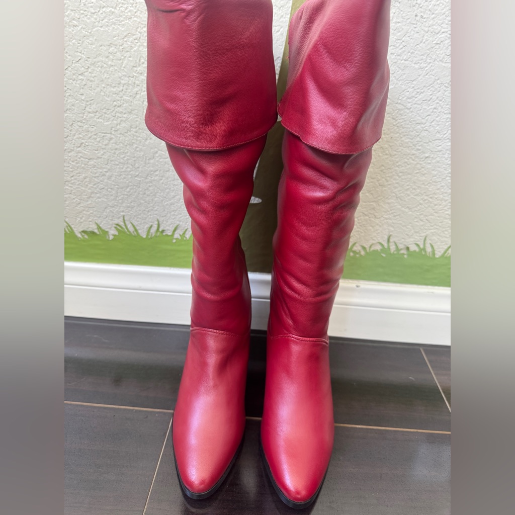 New In Box Dolce Vita Back Stubbed Leather Cuff Boots Sz 6